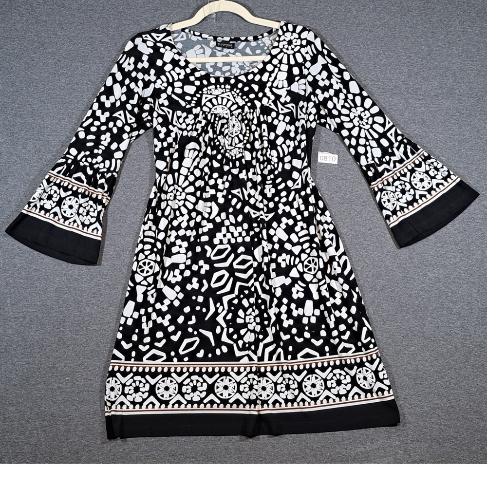 En Focus Studio Black White Geometric Mosaic Bell Sleeve Shift Dress 4618-31852